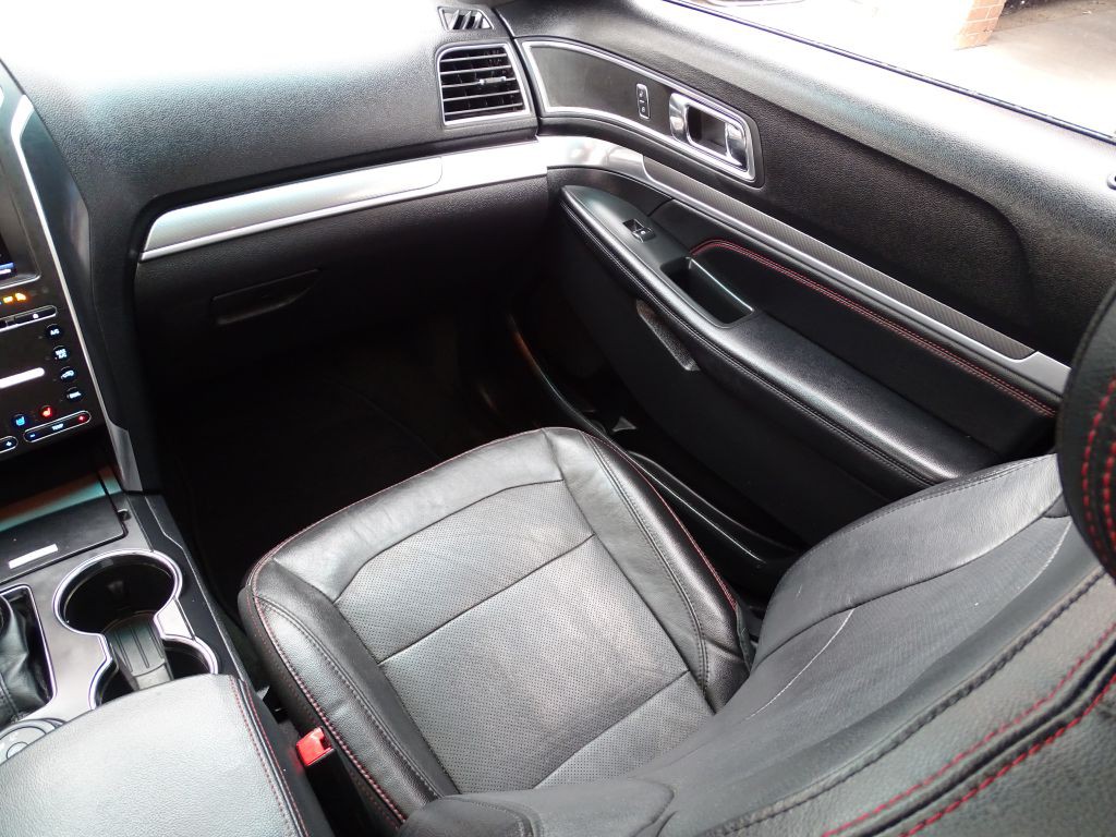 2016 Ford Explorer Image 10