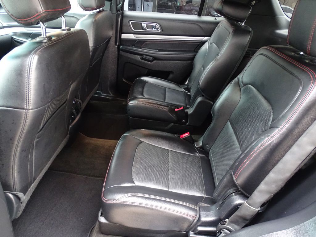 2016 Ford Explorer Image 12