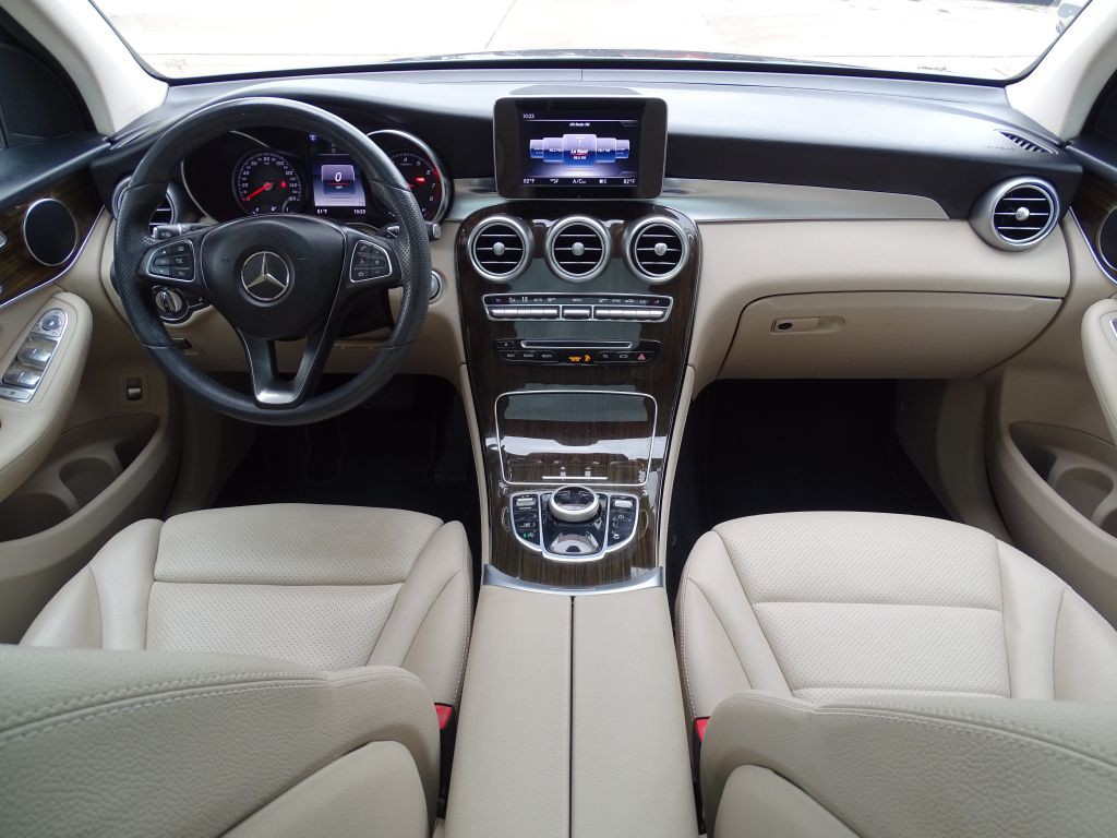 2019 Mercedes-Benz GLC-Class Image 8