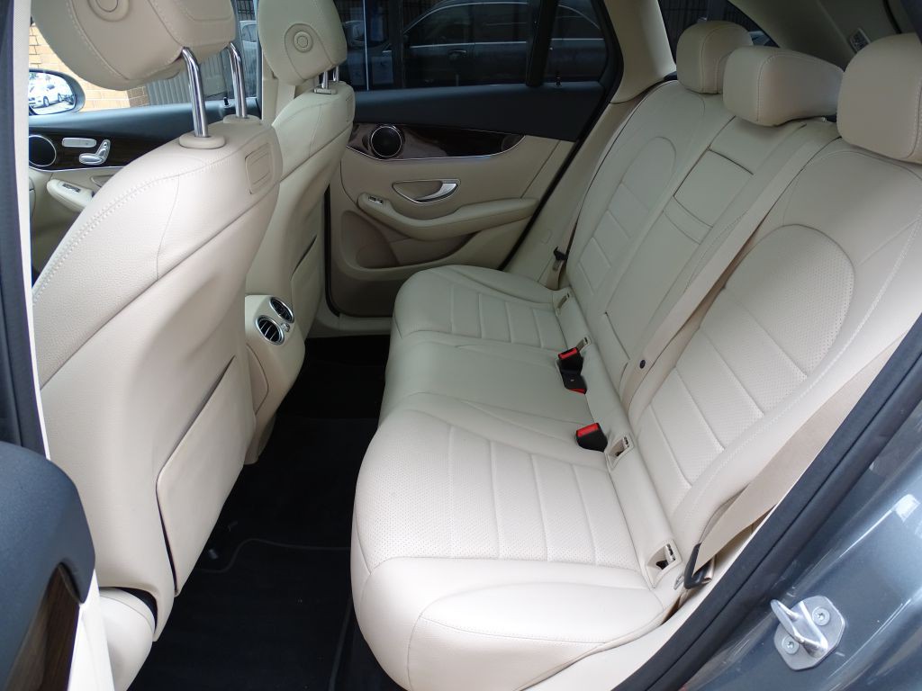 2019 Mercedes-Benz GLC-Class Image 11