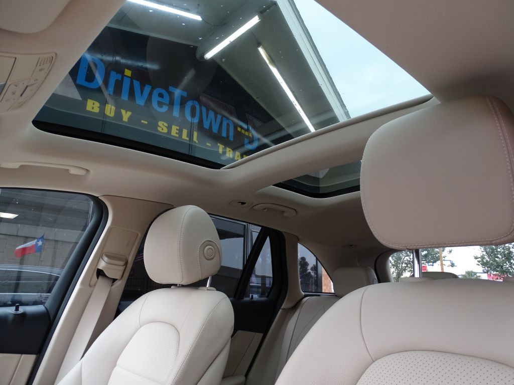 2019 Mercedes-Benz GLC-Class Image 12