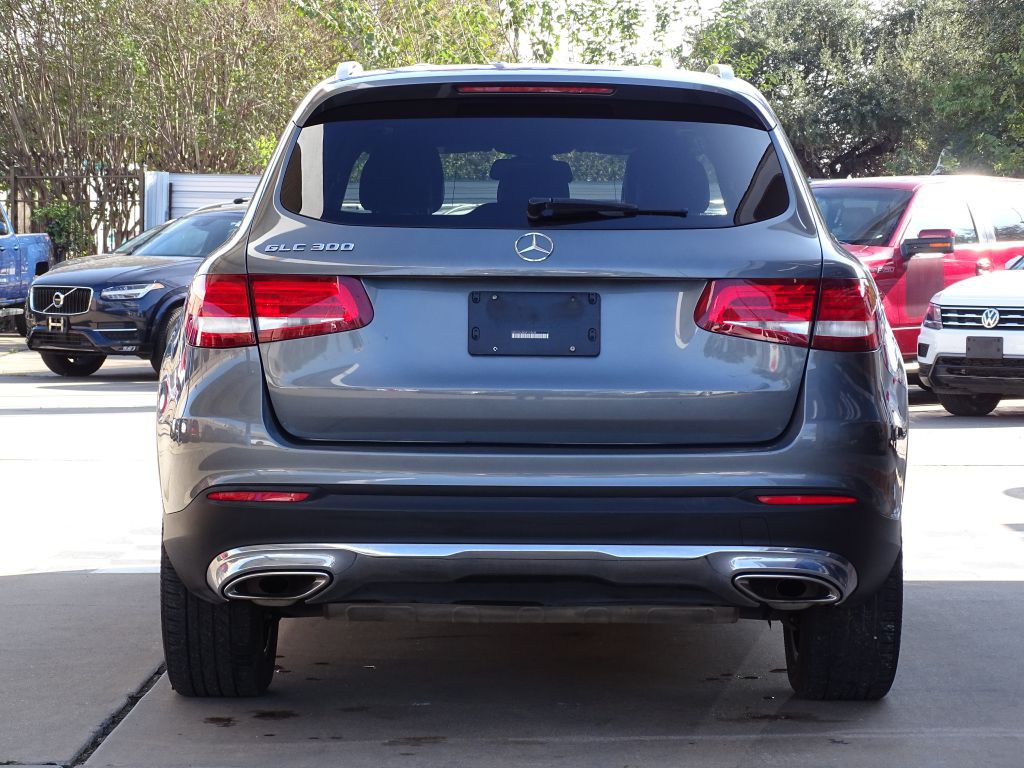 2017 Mercedes-Benz GLC-Class Image 4