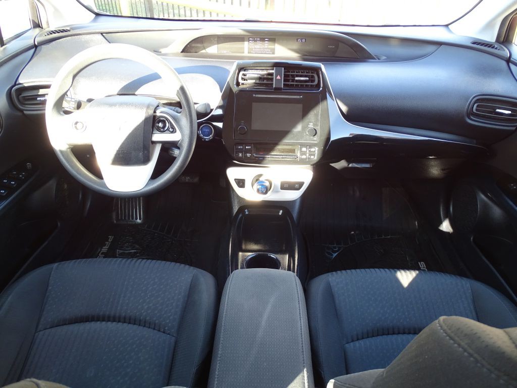 2018 Toyota Prius Image 8