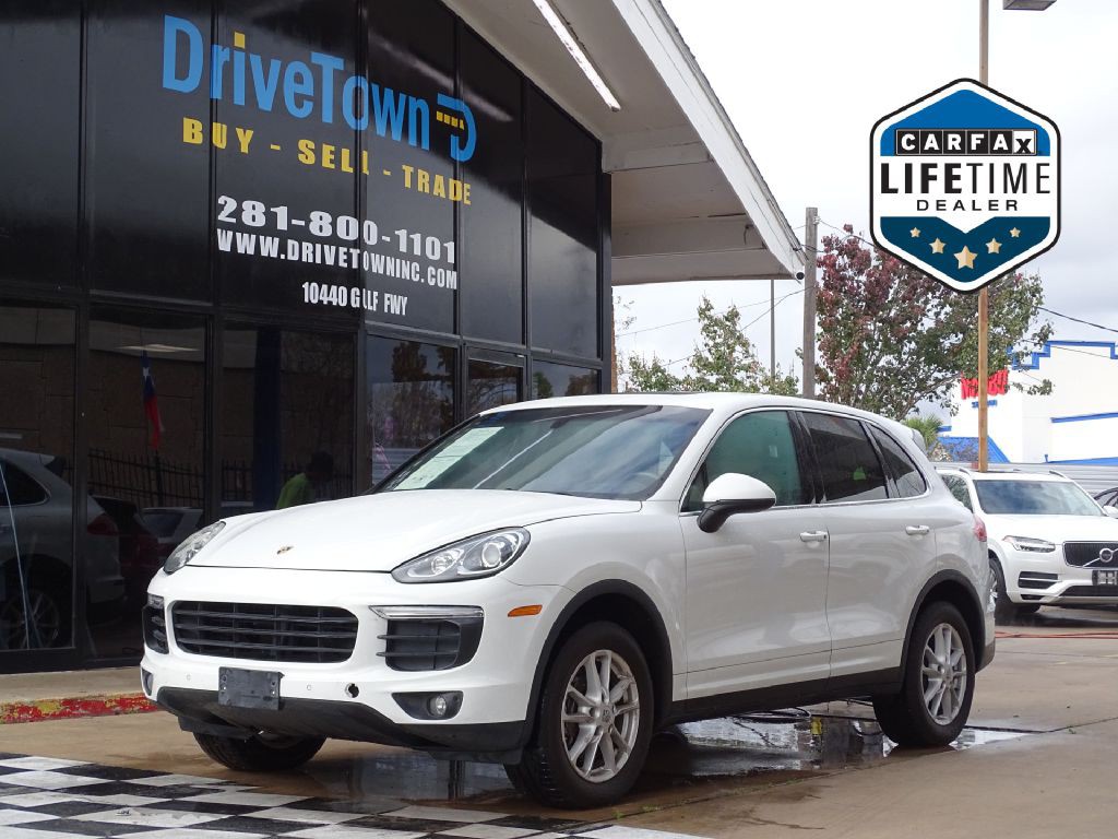 2016 Porsche Cayenne Image 1