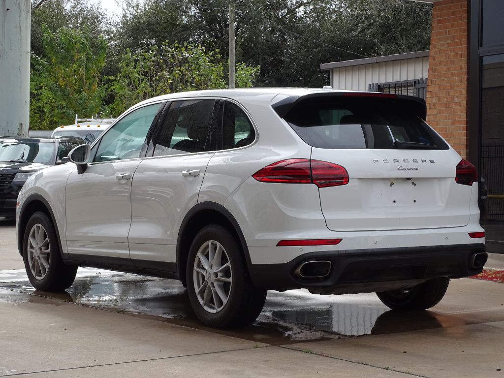 2016 Porsche Cayenne Image 3