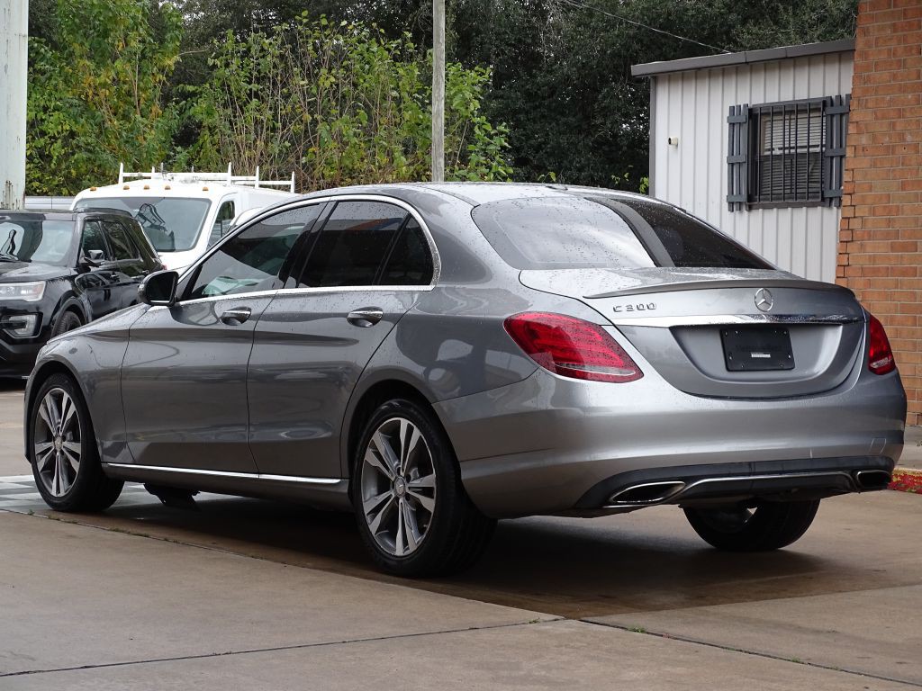 2015 Mercedes-Benz C-Class Image 3