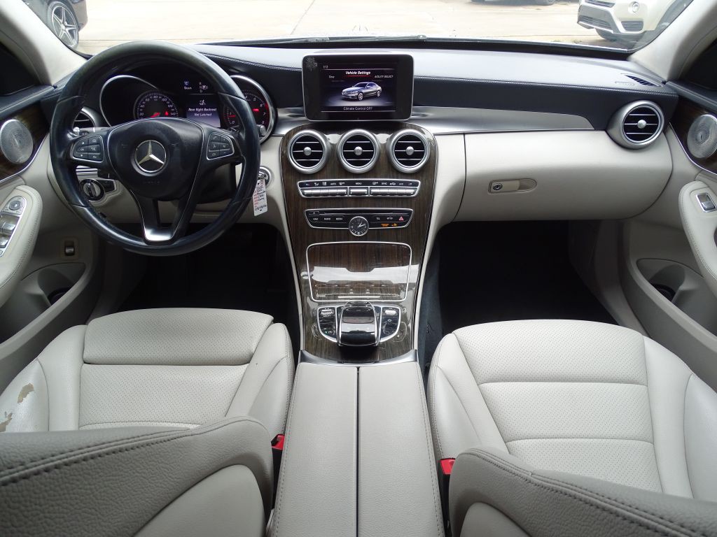 2015 Mercedes-Benz C-Class Image 8