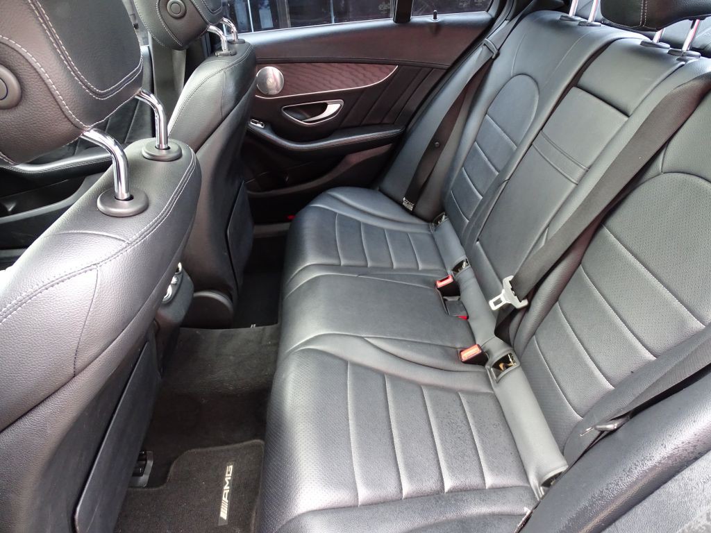2016 Mercedes-Benz C-Class Image 12