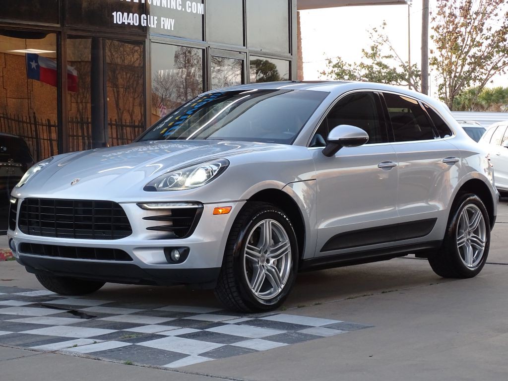 2016 Porsche Macan Image 2