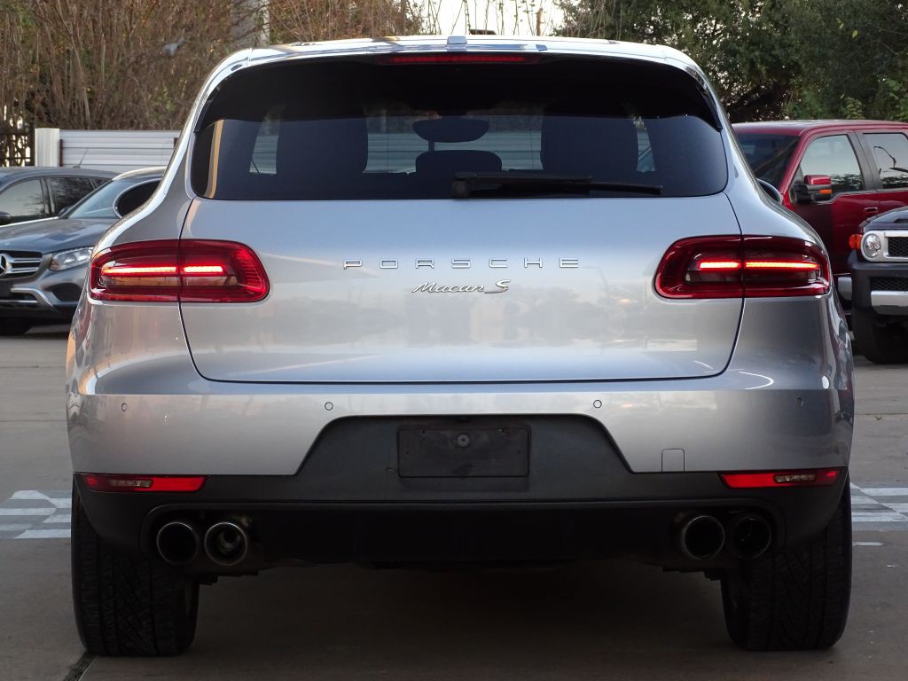 2016 Porsche Macan Image 4