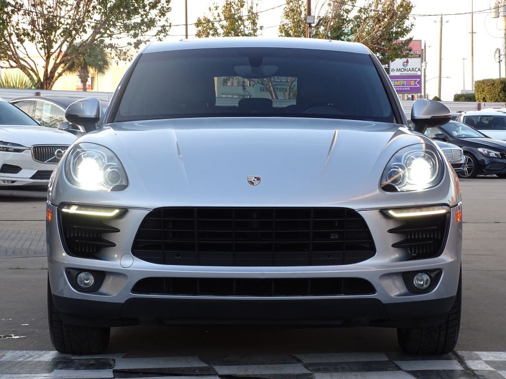 2016 Porsche Macan Image 7