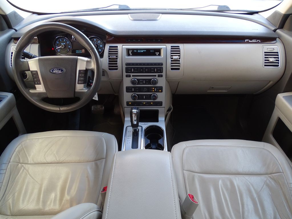 2011 Ford Flex Image 8