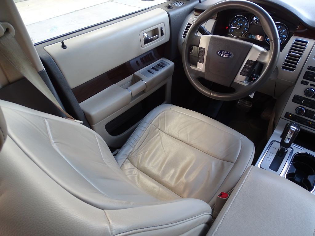 2011 Ford Flex Image 9