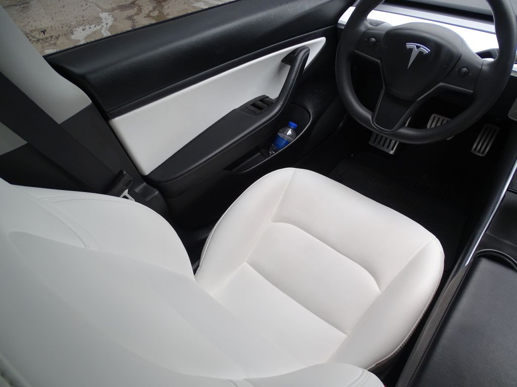 2020 Tesla Model 3 Image 9