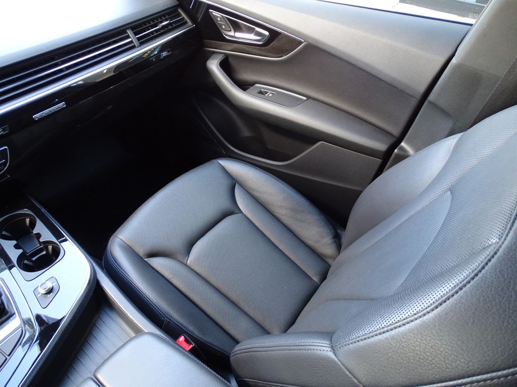 2019 Audi Q7 Image 10