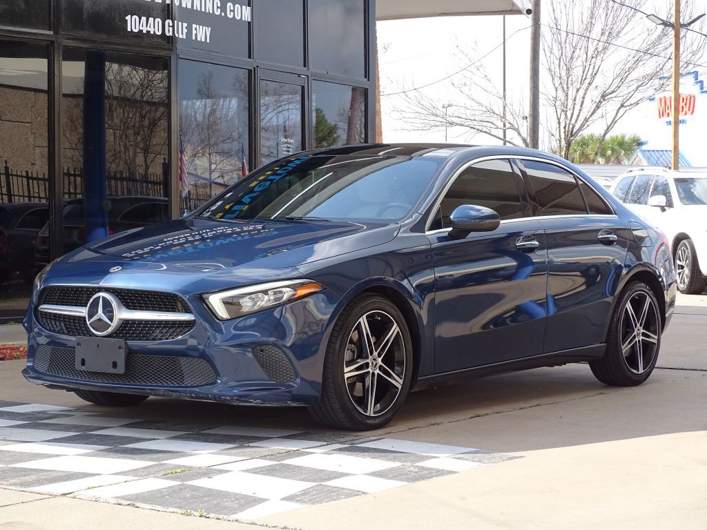 2021 Mercedes-Benz A Image 2