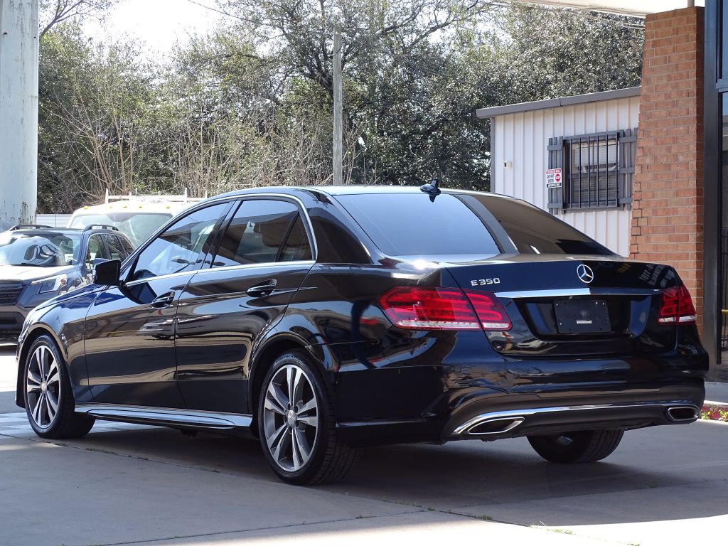 2016 Mercedes-Benz E-Class Image 3