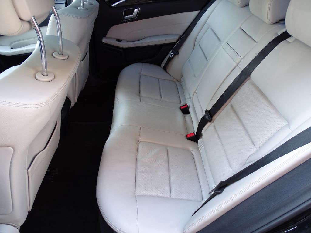 2016 Mercedes-Benz E-Class Image 12