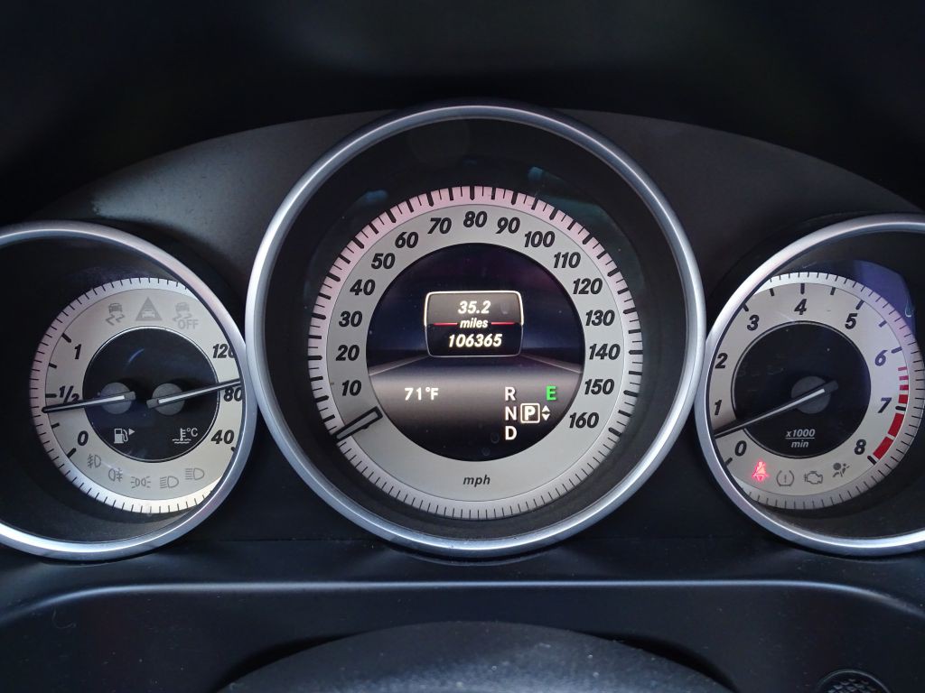 2016 Mercedes-Benz E-Class Image 14