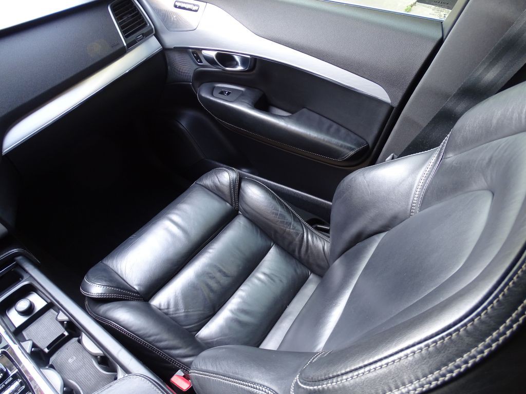 2018 Volvo XC90 Image 10