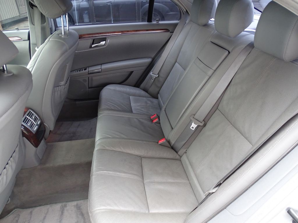 2007 Mercedes-Benz S-Class Image 12