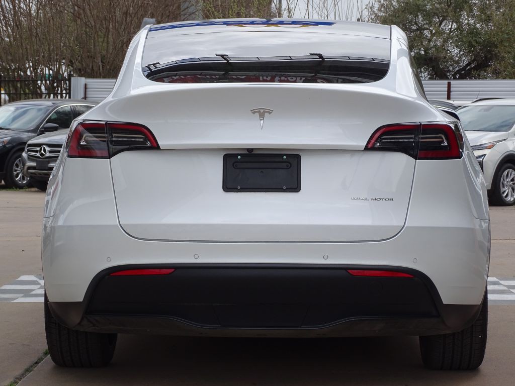 2022 Tesla Model Y Image 4