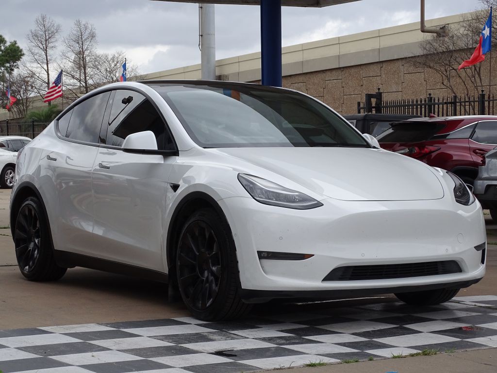 2022 Tesla Model Y Image 6