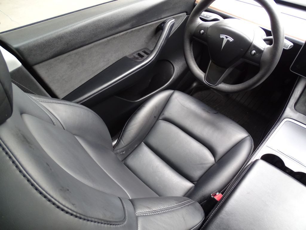 2022 Tesla Model Y Image 9