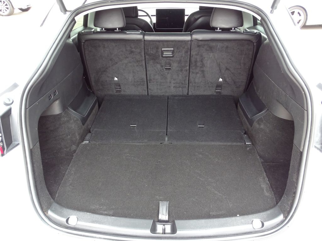 2022 Tesla Model Y Image 13