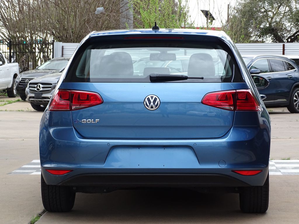 2015 Volkswagen Golf Image 4