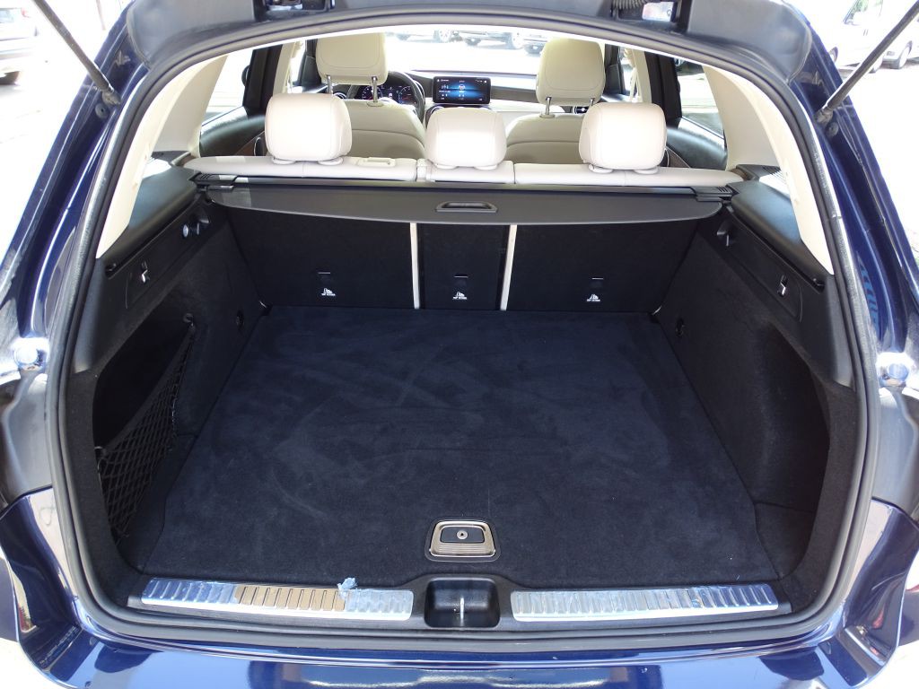 2022 Mercedes-Benz GLC-Class Image 13