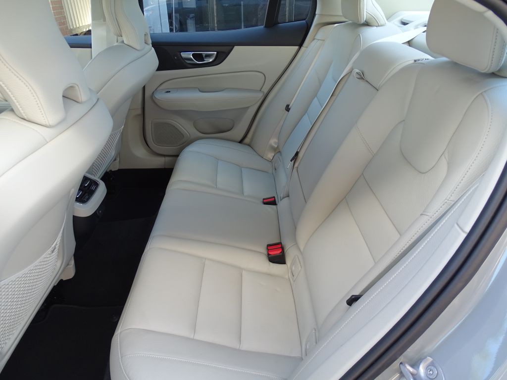 2024 Volvo S60 Image 12