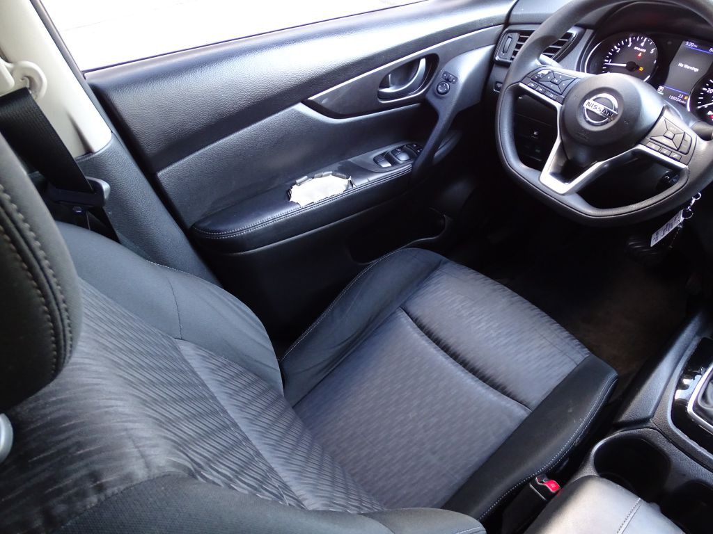 2020 Nissan Rogue Image 8