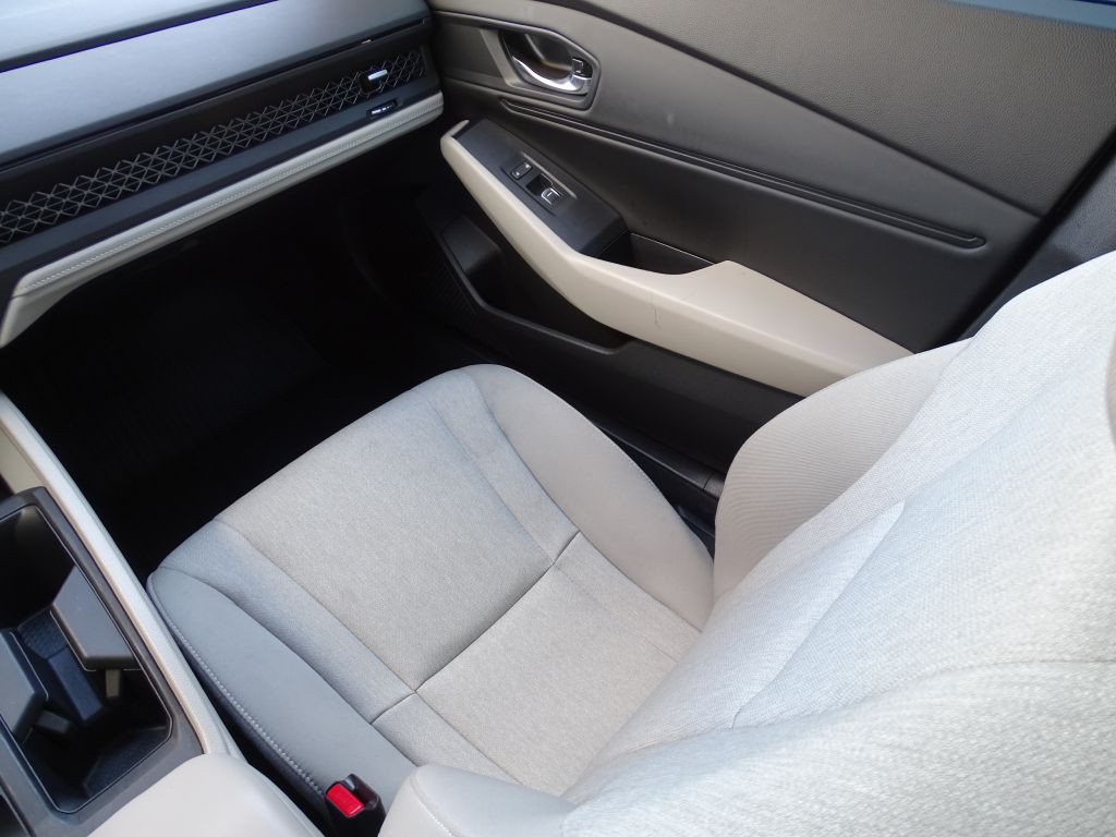 2023 Honda Accord Image 10