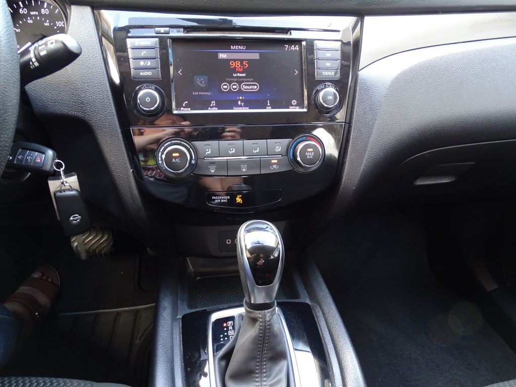 2019 Nissan Rogue Image 6