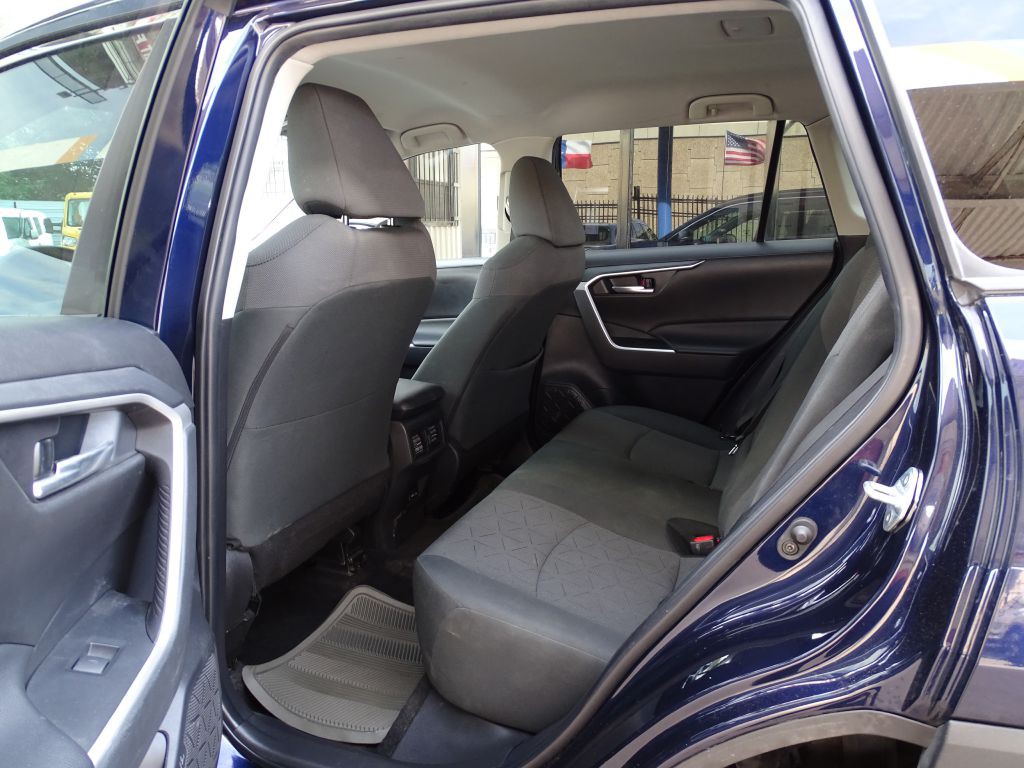 2024 Toyota Rav4 Image 8