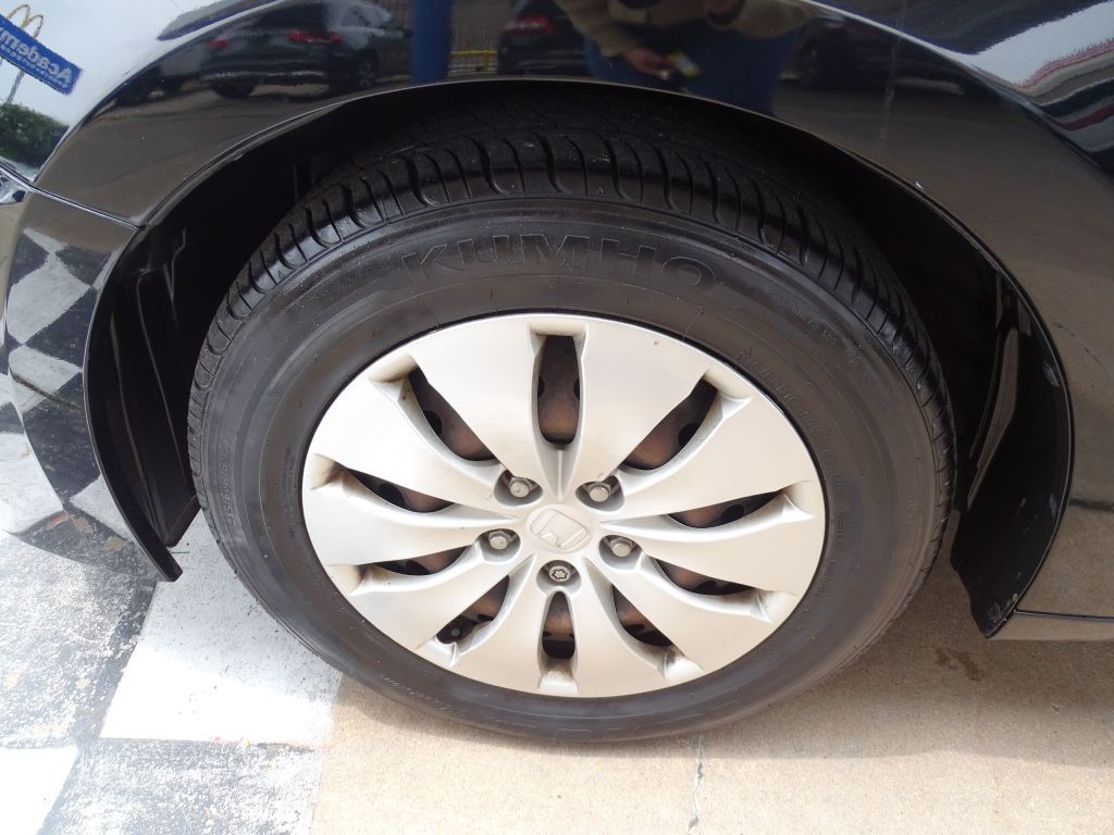 2012 Honda Accord Image 19