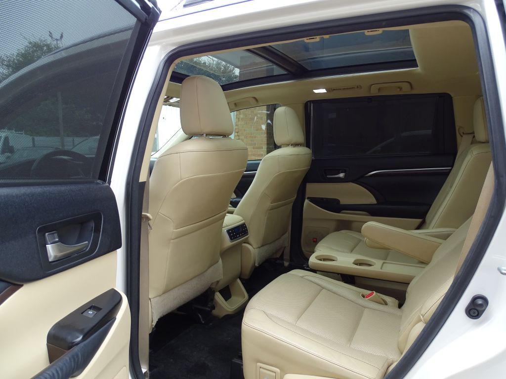 2014 Toyota Highlander Image 12