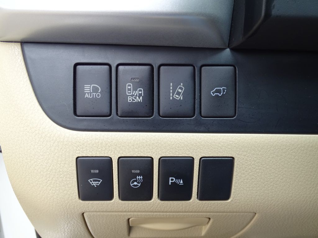 2014 Toyota Highlander Image 25