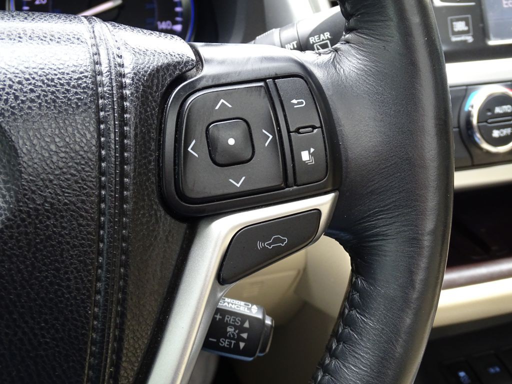 2014 Toyota Highlander Image 27