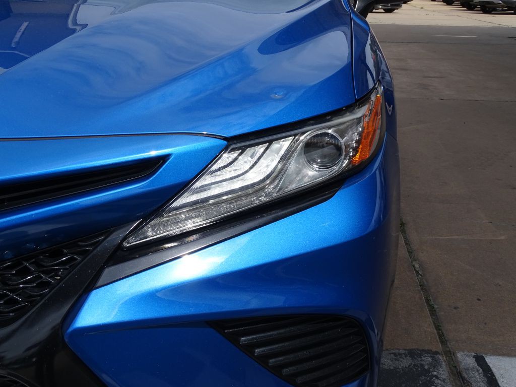 2019 Toyota Camry Image 7