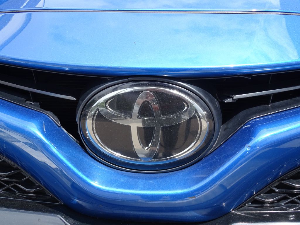 2019 Toyota Camry Image 8