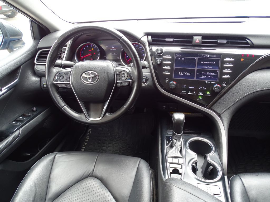2019 Toyota Camry Image 10