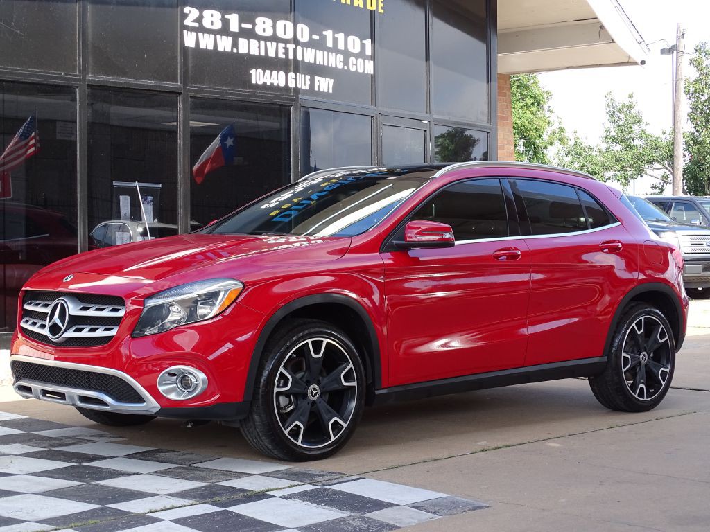 2020 Mercedes-Benz GLA-Class Image 2
