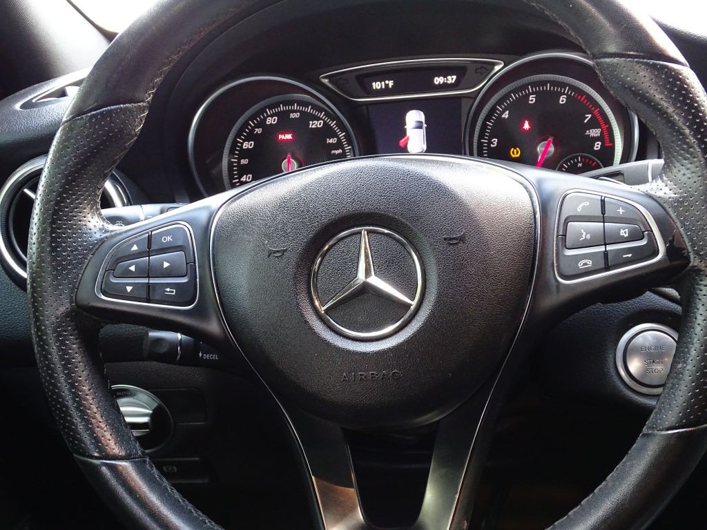 2020 Mercedes-Benz GLA-Class Image 14