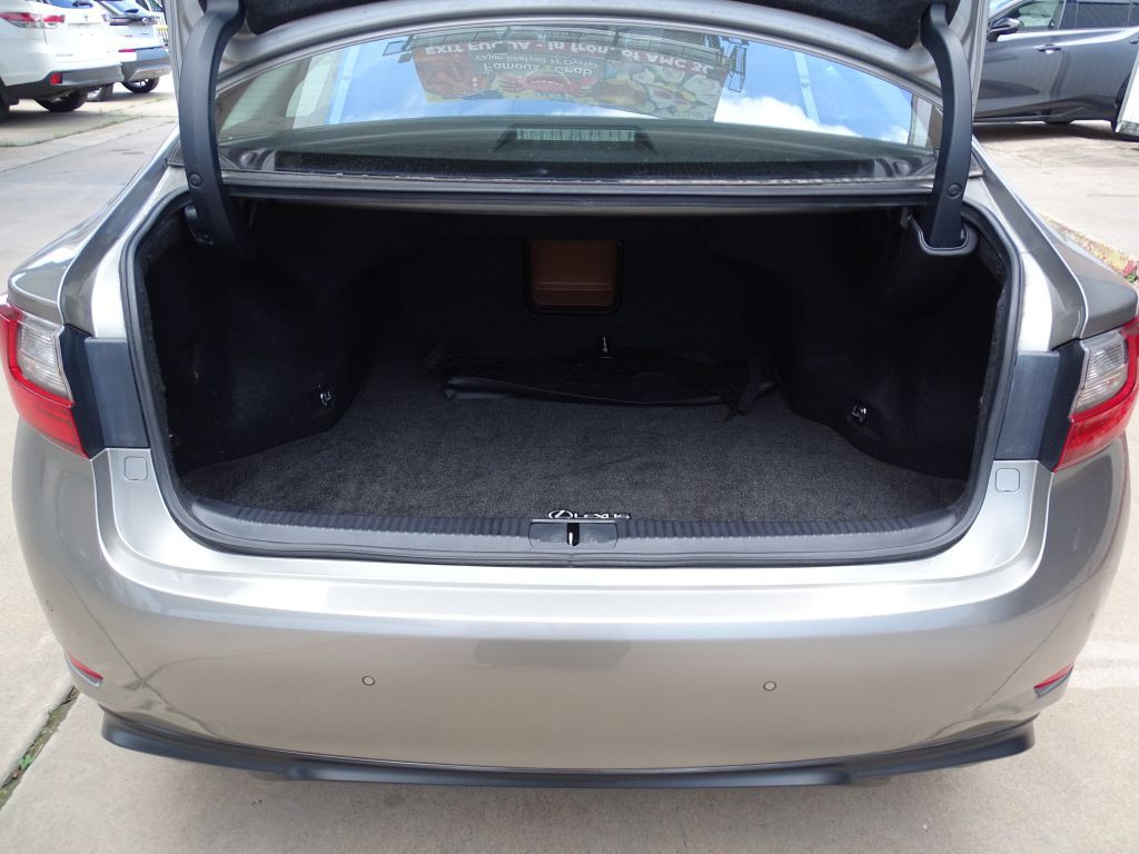 2016 Lexus ES Image 18