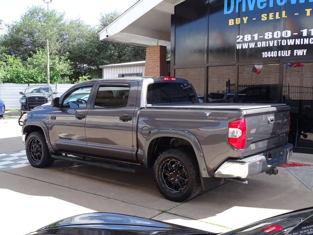 2017 Toyota Tundra Image 2