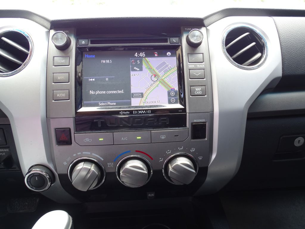 2017 Toyota Tundra Image 12
