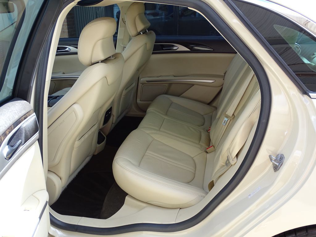 2014 Lincoln MKZ Image 8