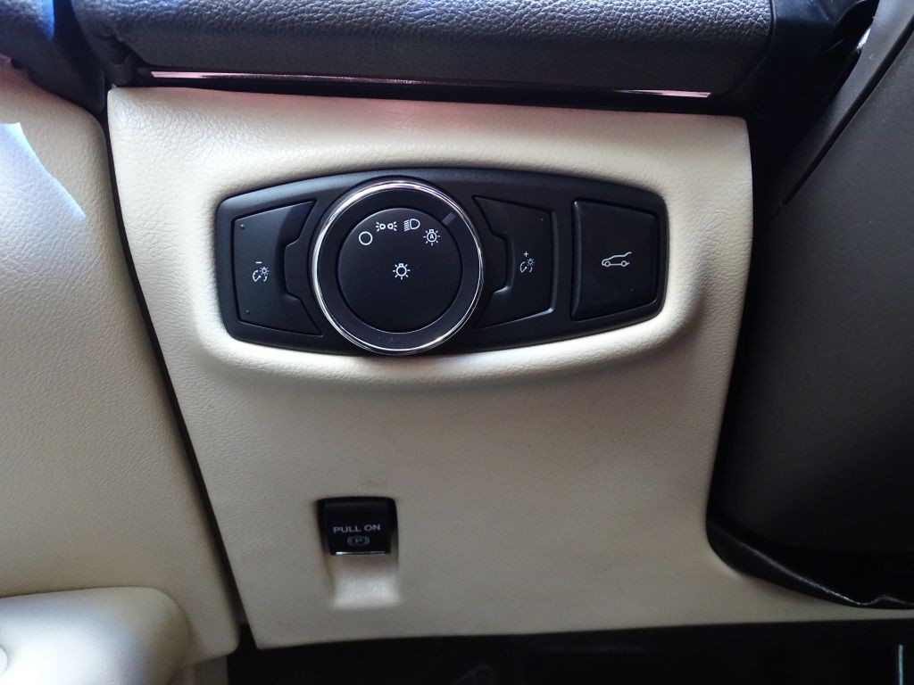 2014 Lincoln MKZ Image 9